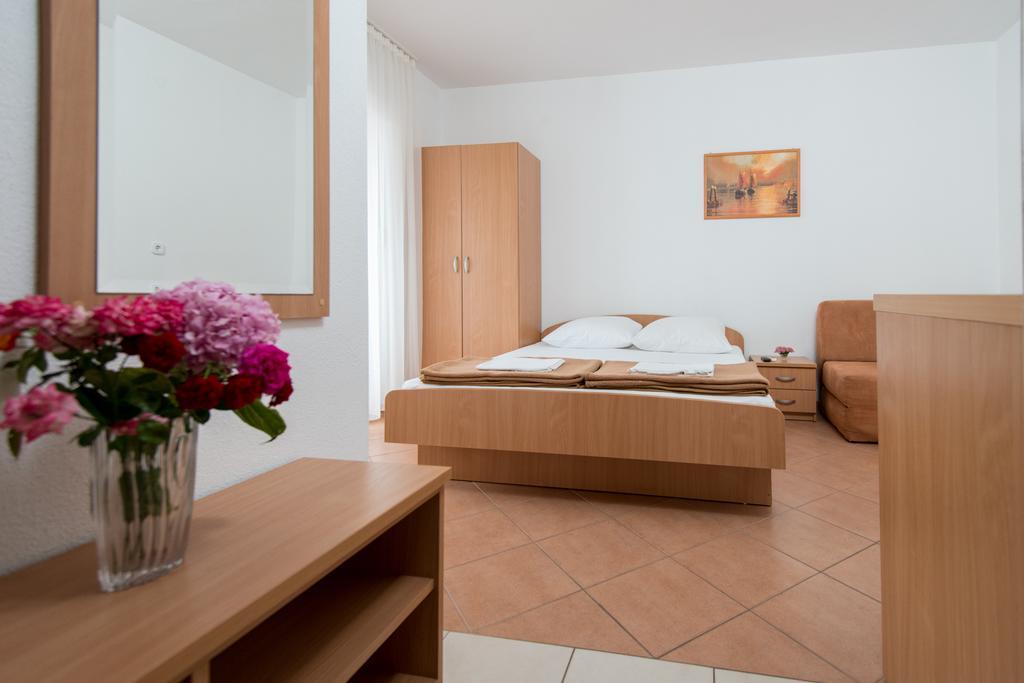 Apartments Mampas Neum Exterior photo